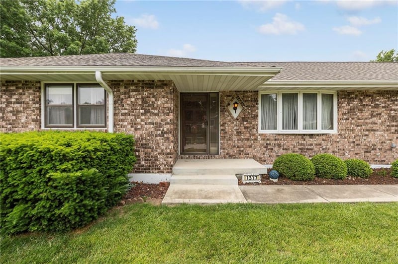 1317 78th St, Kansas City, MO 64118