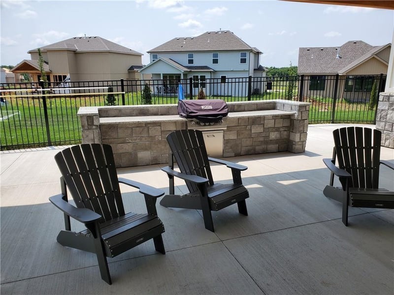 17422 169th Pl, Olathe, KS 66062