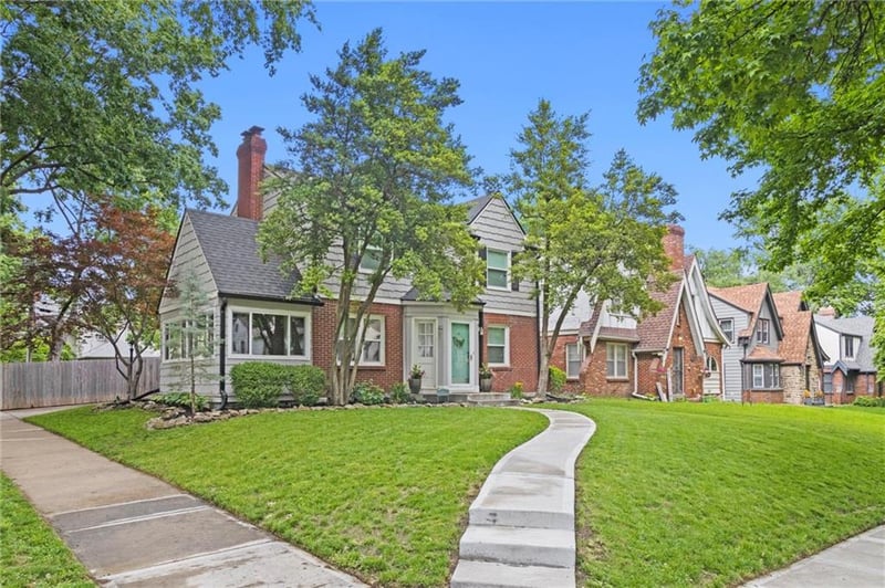 600 72nd Ter, Kansas City, MO 64131