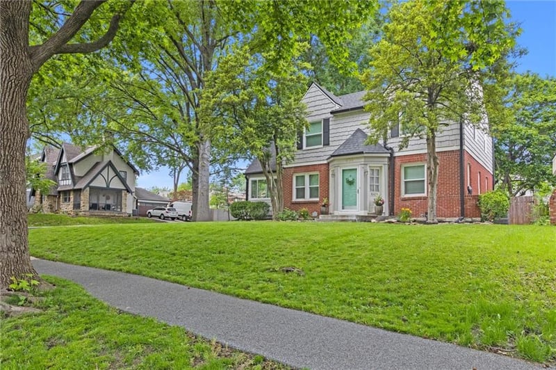 600 72nd Ter, Kansas City, MO 64131