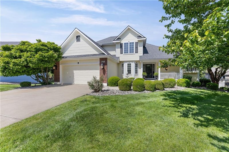 500 Bayview Dr, Raymore, MO 64083