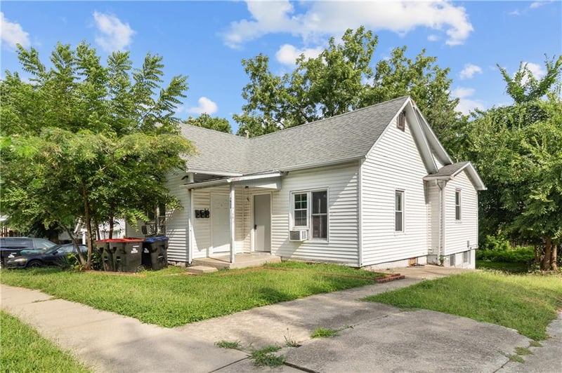 417 Jackson St, Warrensburg, MO 64093