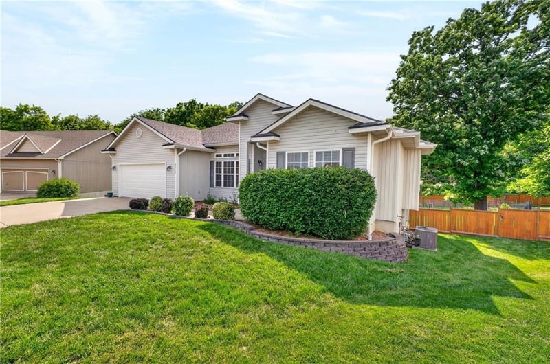 8720 Belton Ave, Kansas City, MO 64154