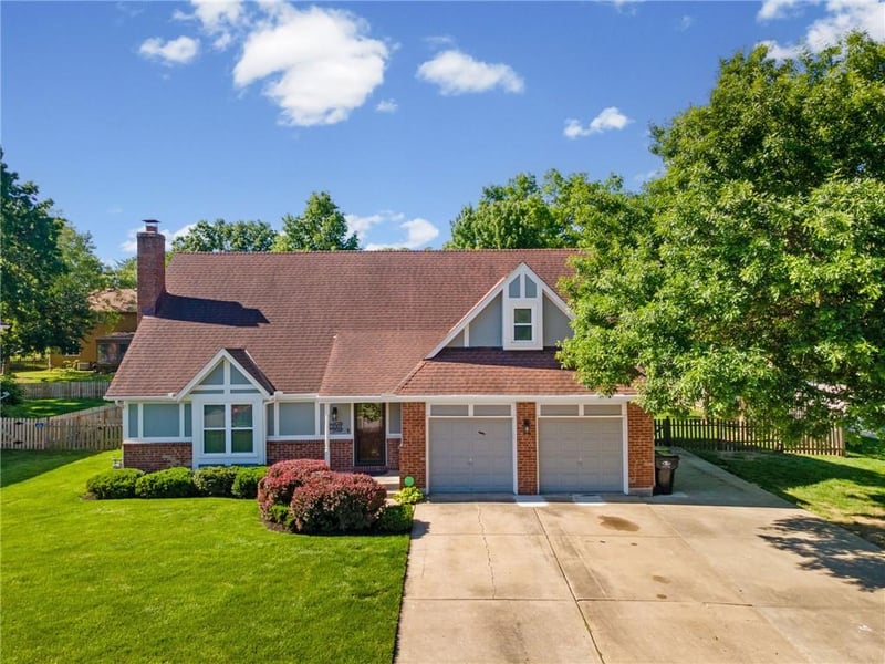12001 77th Ter, Raytown, MO 64138