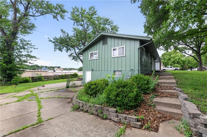 6508 Hardy Ave, Raytown, MO 64133
