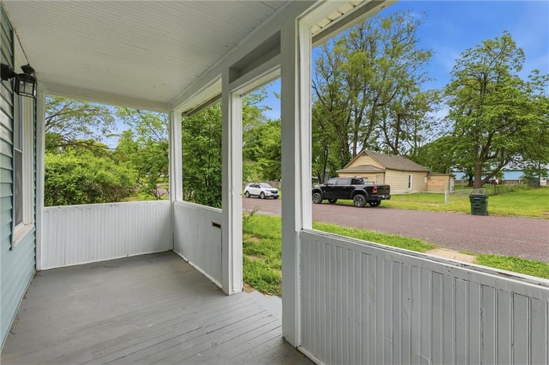 309 Kickapoo St, Leavenworth, KS 66048