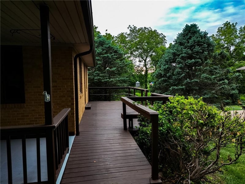 2628 39th Ter, St Joseph, MO 64503