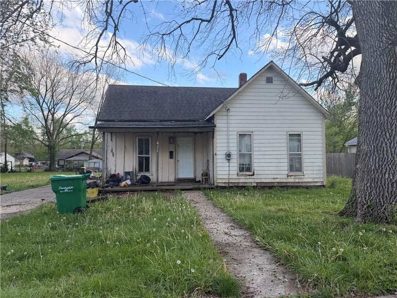 411 Adams St, Butler, MO 64730