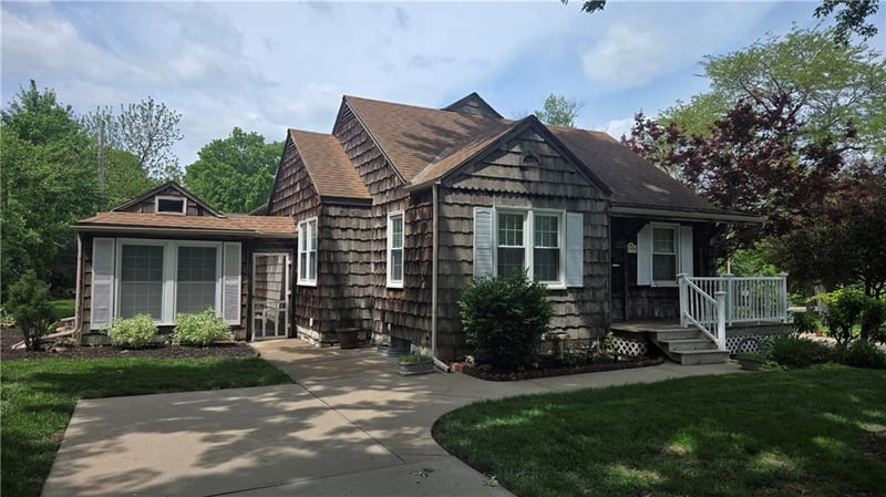 7800 Hardy St, Overland Park, KS 66204
