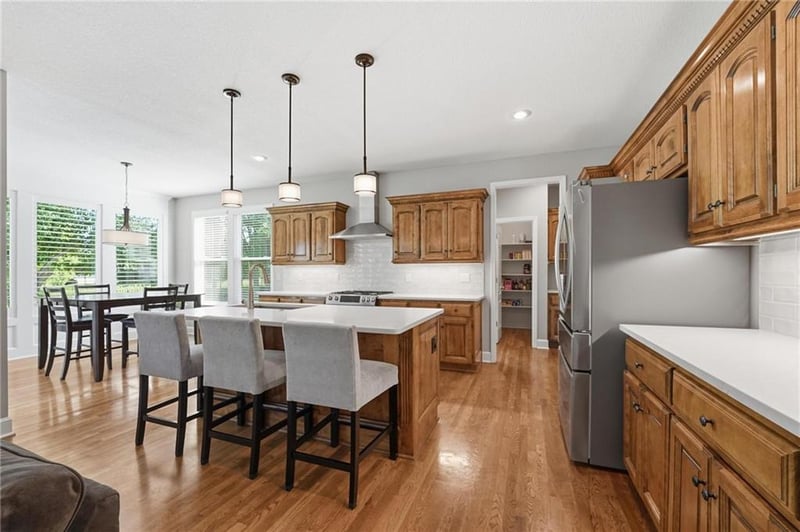 4910 W 155th Ter, Overland Park, KS 66224