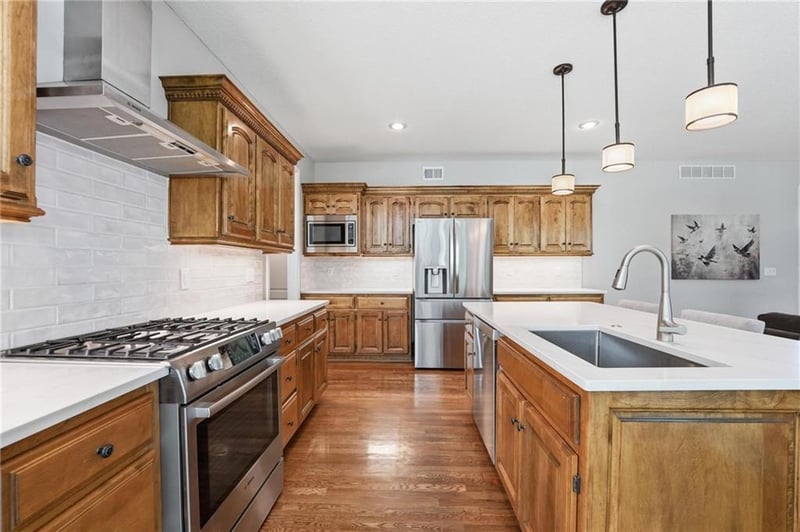4910 W 155th Ter, Overland Park, KS 66224