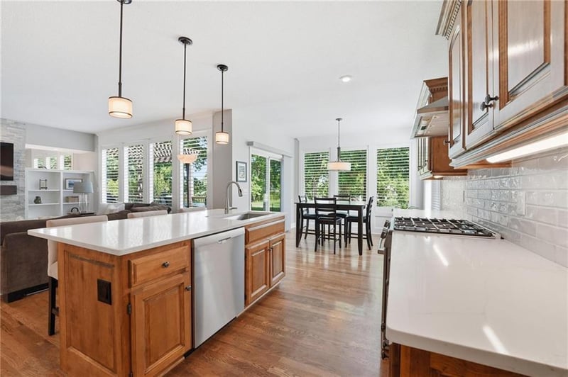 4910 W 155th Ter, Overland Park, KS 66224
