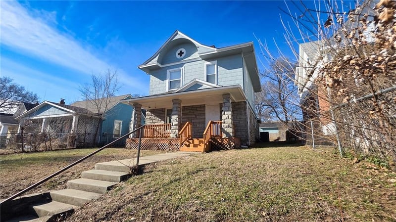 142 Bellaire Ave, Kansas City, MO 64123