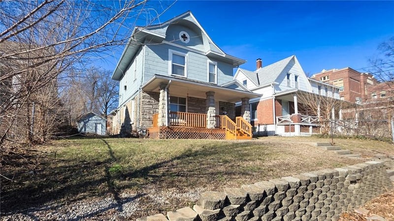 142 Bellaire Ave, Kansas City, MO 64123
