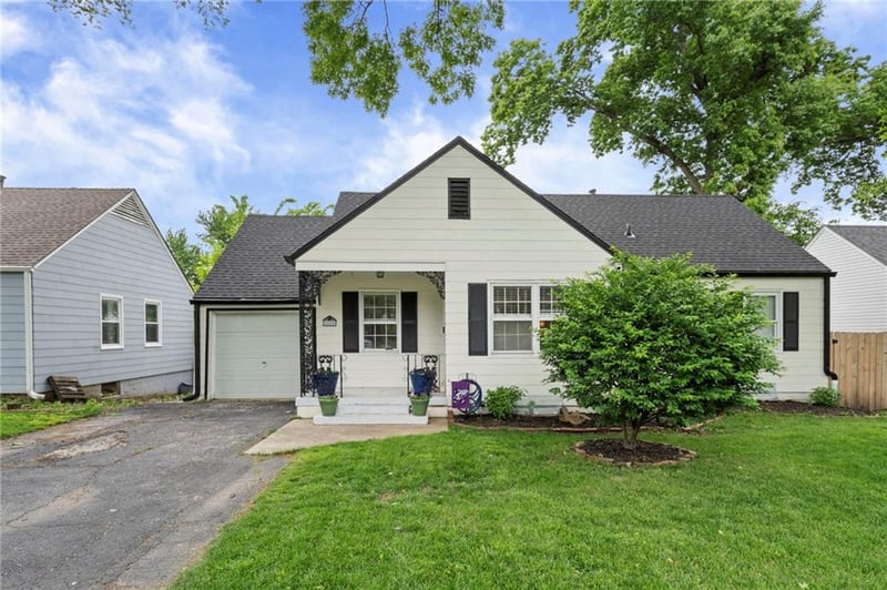 5000 51st St, Roeland Park, KS 66205