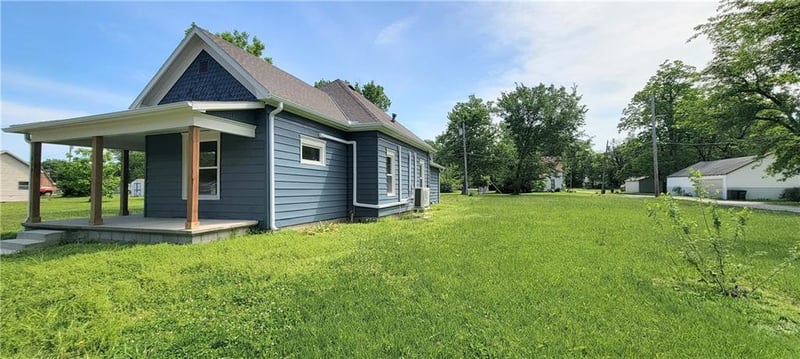 619 Cottonwood St, Iola, KS 66749