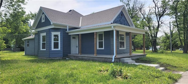 619 Cottonwood St, Iola, KS 66749