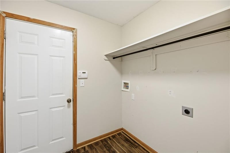 218 Hillside Dr, Baldwin City, KS 66006