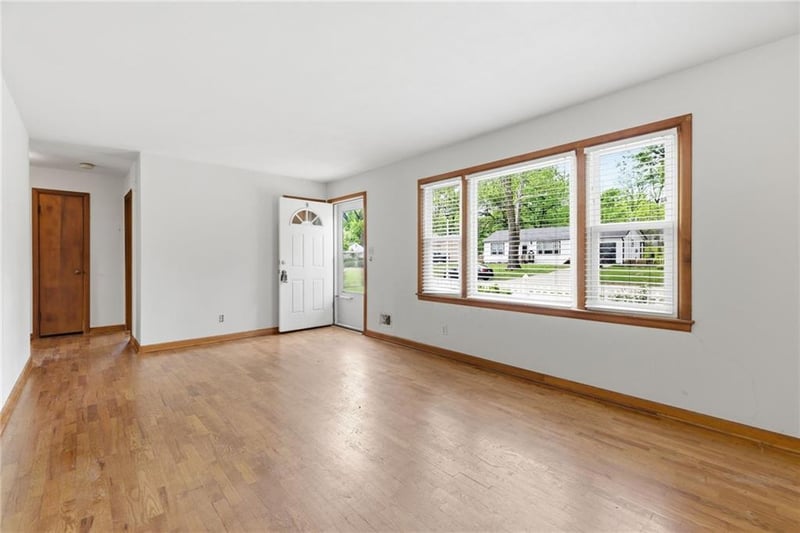 8901 Craig Dr, Overland Park, KS 66212