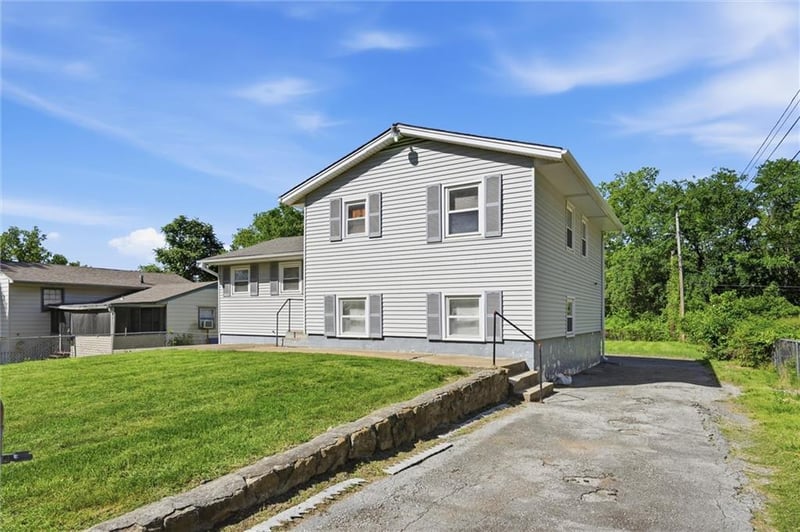 4706 Kensington St, Kansas City, MO 64130