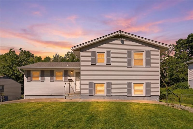 4706 Kensington St, Kansas City, MO 64130