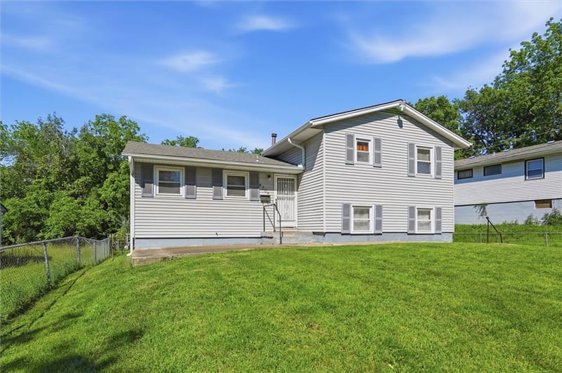 4706 Kensington St, Kansas City, MO 64130