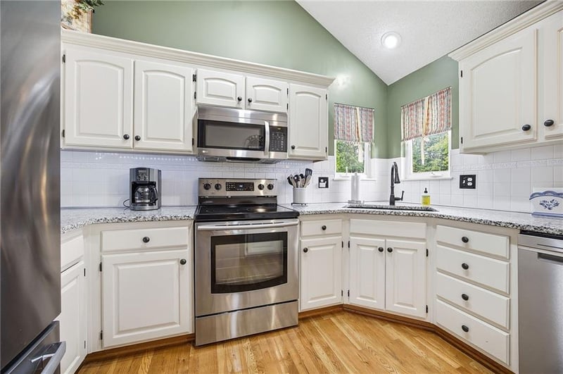 1039 Logan St, Olathe, KS 66061