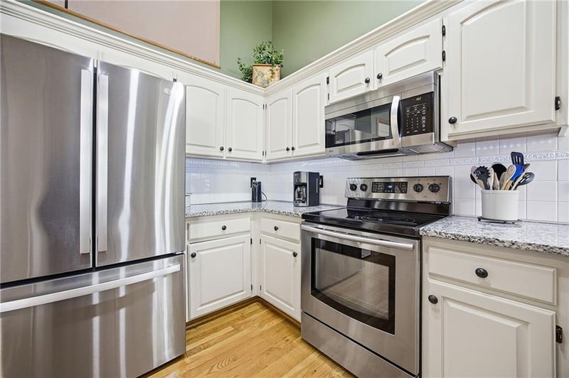 1039 Logan St, Olathe, KS 66061