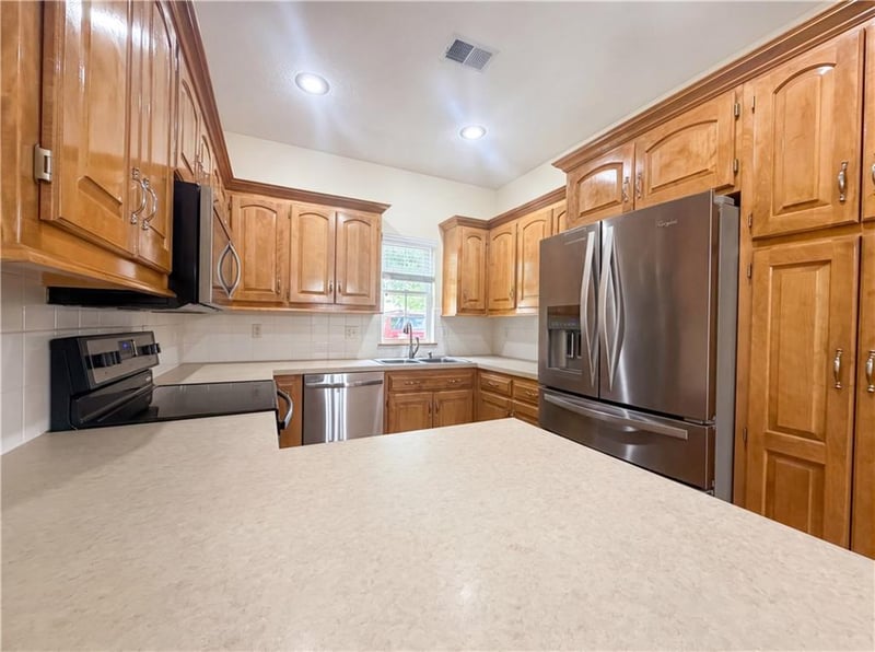 8331 Greeley Ave, Kansas City, KS 66109