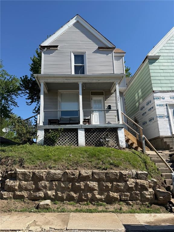 1321 Ridenbaugh St, St Joseph, MO 64501