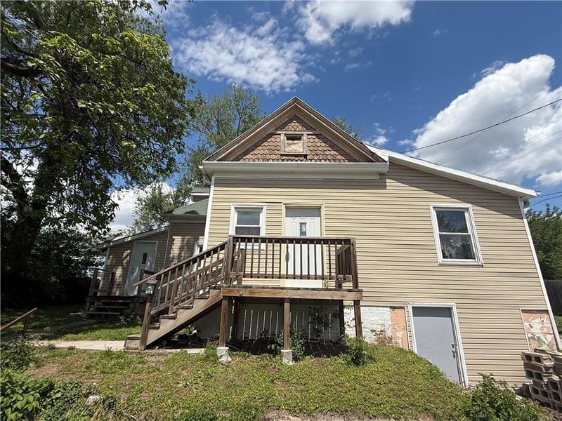 109 Market St, St Joseph, MO 64505