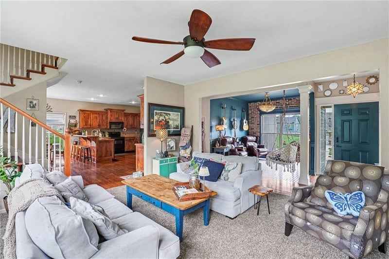 1606 Curtis Dr, Greenwood, MO 64034