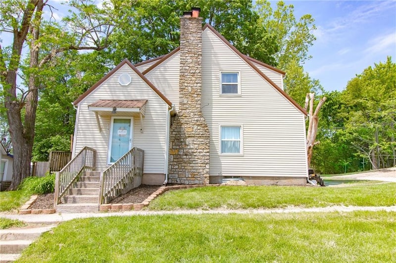 219 Front St, Pleasant Hill, MO 64080