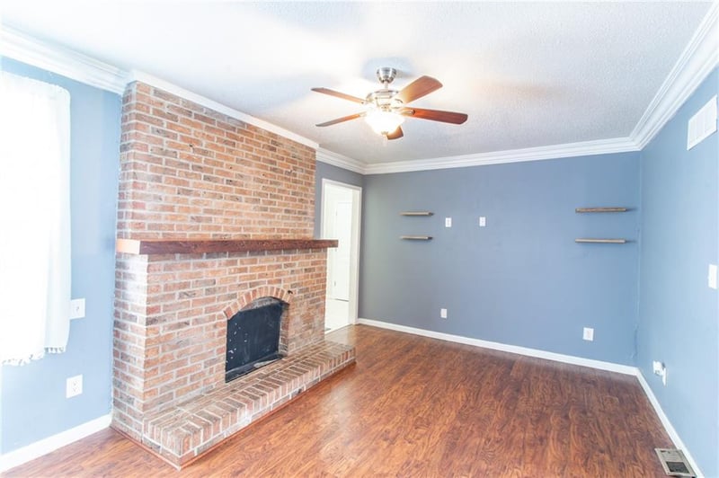 219 Front St, Pleasant Hill, MO 64080