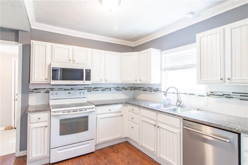 219 S Front St, Pleasant Hill, MO 64080