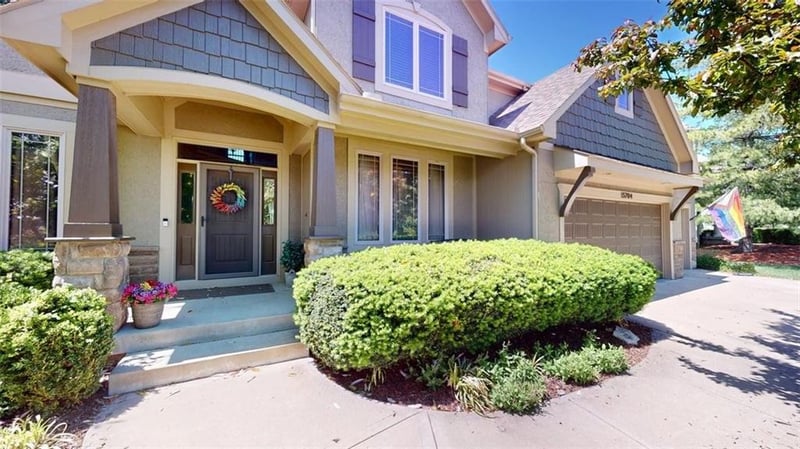 15704 Eby St, Overland Park, KS 66221