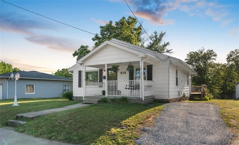 816 S College St, Nevada, MO 64772