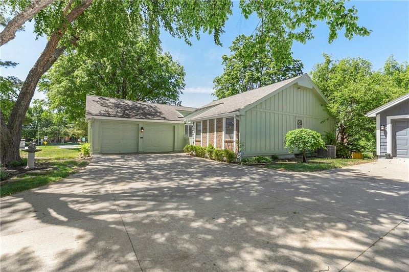 8266 Monrovia St, Lenexa, KS 66215