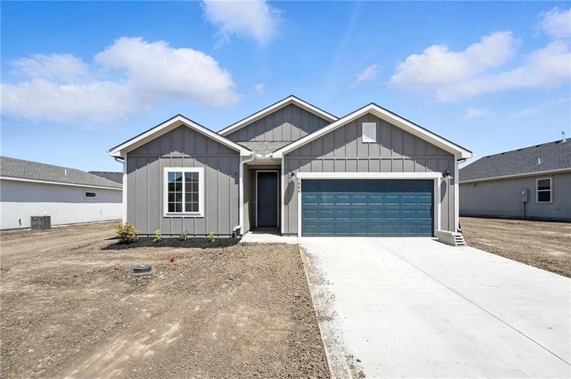 32759 176th Ter, Gardner, KS 66030