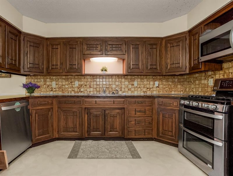 1536 Dickinson St, Independence, MO 64050