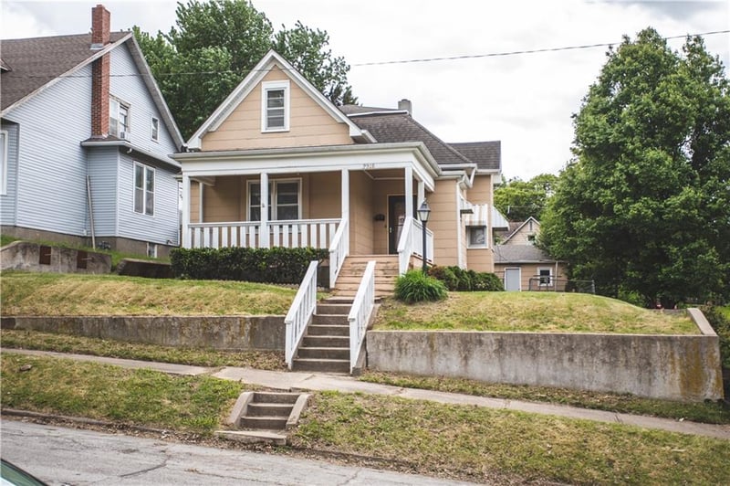 2918 Seneca St, St Joseph, MO 64507