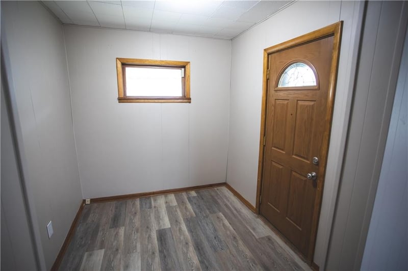 2918 Seneca St, St Joseph, MO 64507