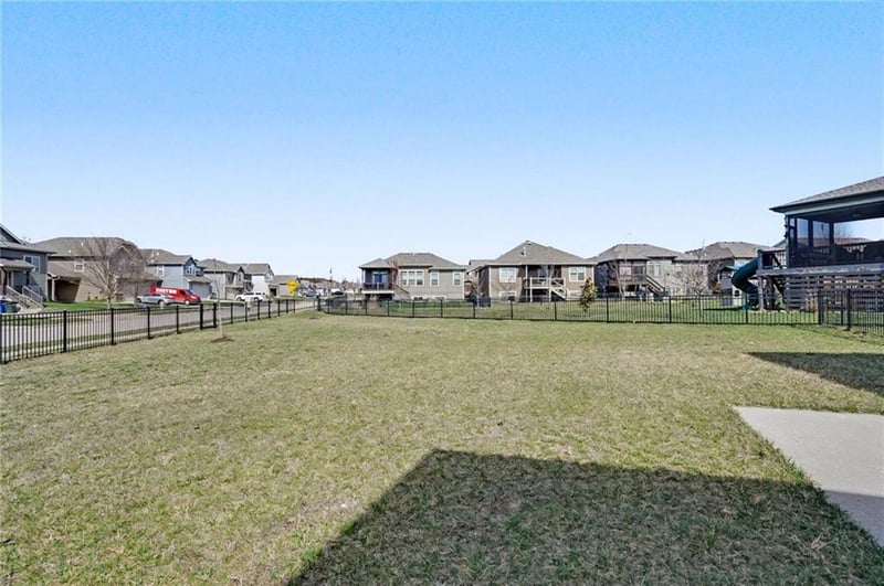 1115 Klein Ct, Lawrence, KS 66049