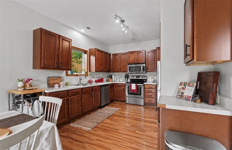 1414 25th Ter, Lawrence, KS 66046