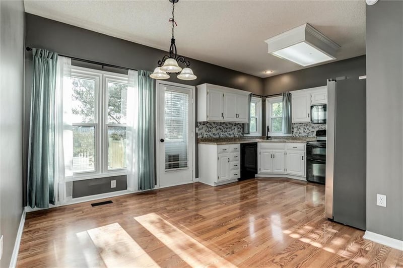 14891 Summit St, Olathe, KS 66062
