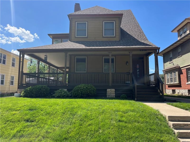 3530 Kenwood Ave, Kansas City, MO 64109
