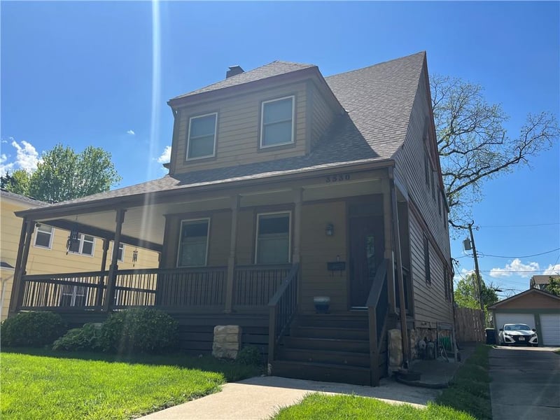 3530 Kenwood Ave, Kansas City, MO 64109