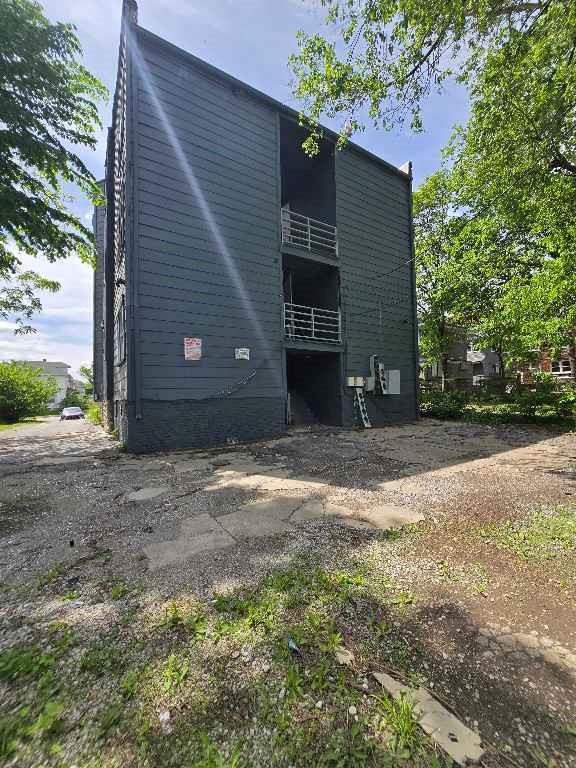 3300 Linwood Blvd, Kansas City, MO 64128