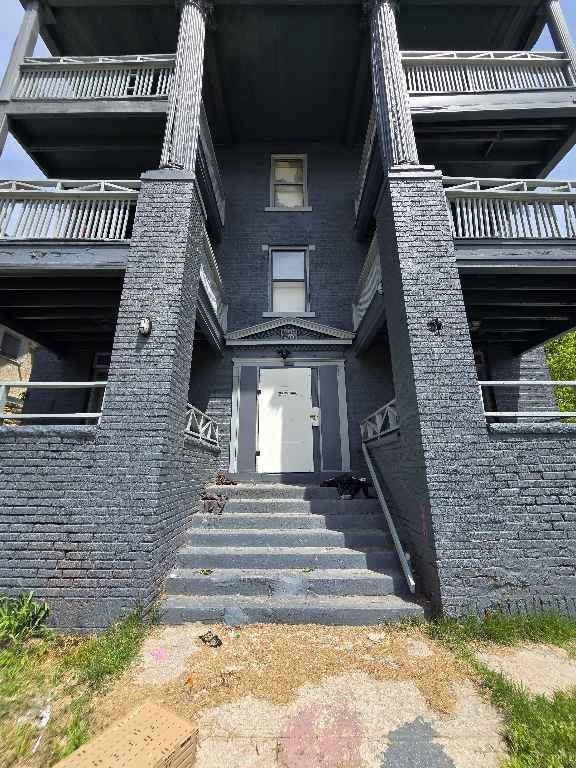 3300 Linwood Blvd, Kansas City, MO 64128