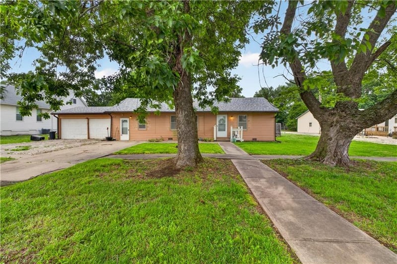 263 Main St, Prescott, KS 66767